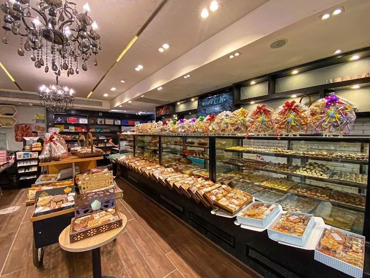 أسعار منيو و رقم فروع حلواني تاج بسام 2024